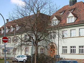 Das Amtsgebäude in der Forchheimer Löschwöhrdstraße befindet sich scbhon seit Längerem in einem schlechten Zustand.  Foto: Groscurth