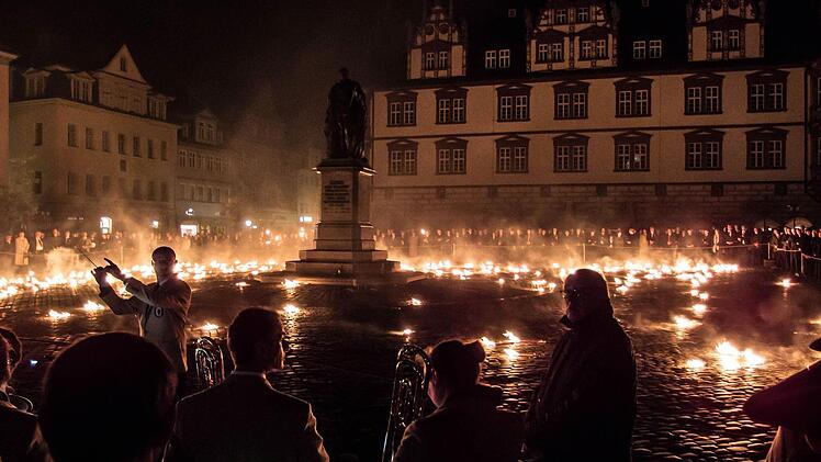Impressionen vom CC-Fackelzug und der Mahnstunde auf dem Coburger MarktplatzFoto: Jochen Berger