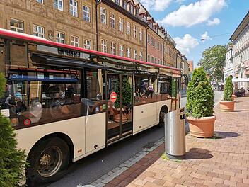 Bamberger Stadtbus im Sommer in der Langen Straße