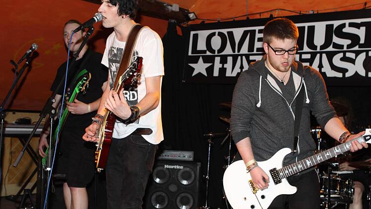 Die Kronacher Punkcombo "White's Black 2" kam beim Bandcontest im Struwwelpeter auf den 3. Platz und qualifizierte sich für das Festival "Die Festung rockt". Foto: Michael Wunder