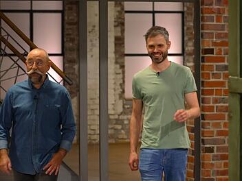 Horst Lichter und Timo begannen ihren Auftritt gemeinsam im Händlerraum - ohne den Umweg über den Expertenraum.