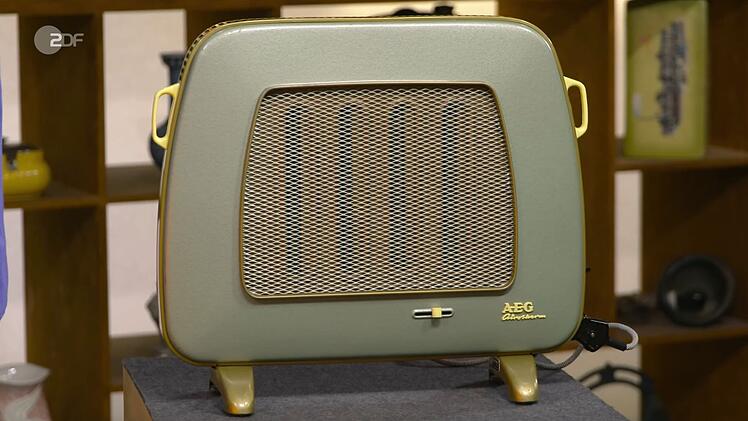 Als weiteres Objekt der Sendung wurde eine alte AEG-Heizung von Lichter als "n&uuml;tzlich und sch&ouml;n" erkl&auml;rt.