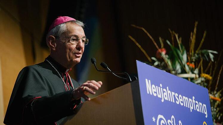 Erzbischof Ludwig Schick am Rednerpult Foto: Hendrik