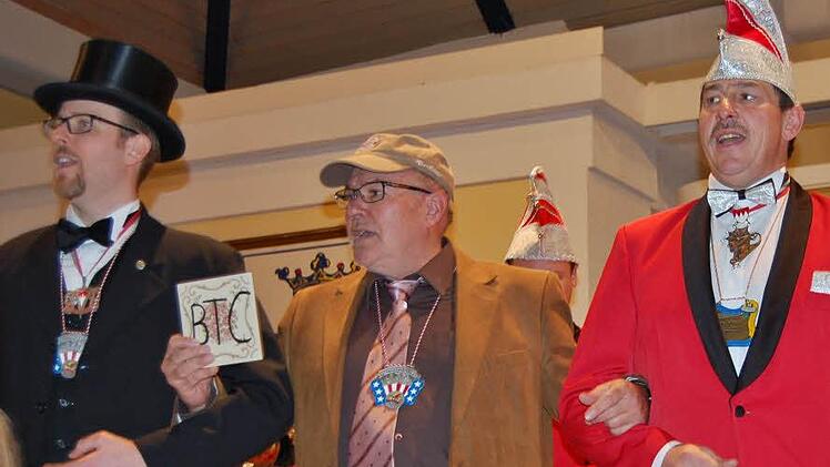 Faschingstreiben im Tattersall.  Foto: Sigismund von Dobschütz