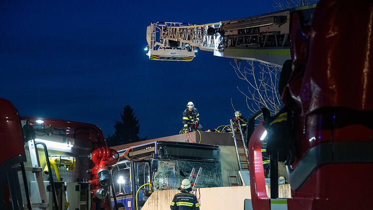 13-J&auml;hrige stirbt bei Busungl&uuml;ck in Bayern - nun steht die Unfallursache fest