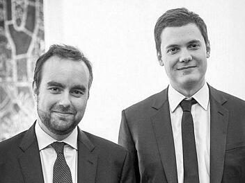 François Ouzilleau (rechts) ist als Nachfolger von Sébastien Lecornu (links) zum Bürgermeister von Bad Kissingens Partnerstadt Vernon gewählt worden.  Foto: Stadt Vernon
