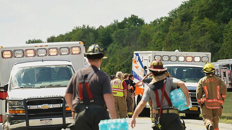 Fünf Tote bei Busunfall in New York