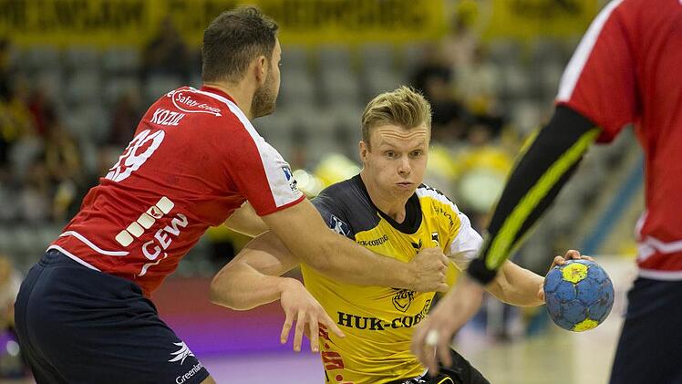War in der zweiten Halbzeit mit sechs Treffern kaum zu stoppen: Coburgs Felix Sproß (mit Ball). Uwe Gick