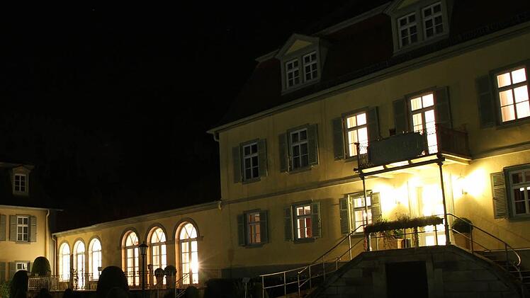 In der Silvesternacht war der Fürstenhof hell erleuchtet. Foto: Tobias Stich