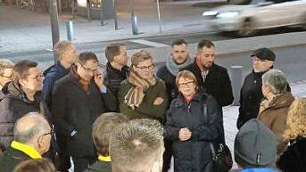 Hochschulpräsidentin Christiane Fritze führte die Tour vom Campus Friedrich-Streib-Straße zur Innenstadt. Foto: Simone Bastian