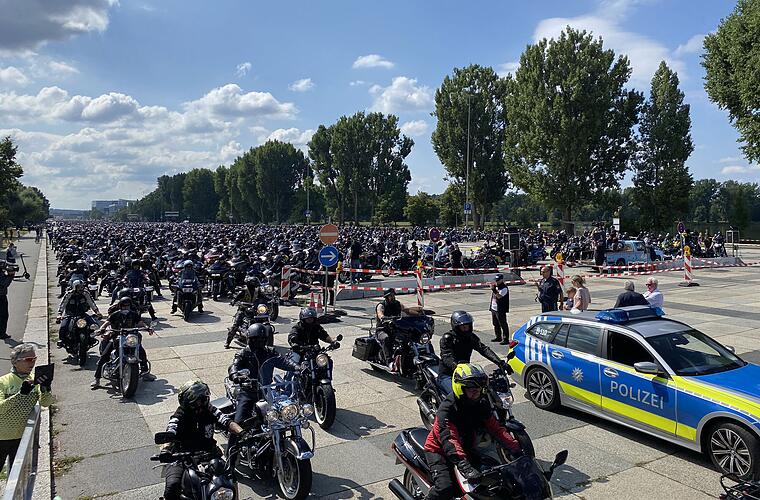 motorrad demo in nurnberg 6000 biker protestieren gegen drohende fahrverbote