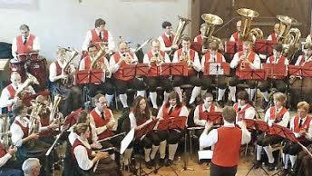 Das Jubiläumskonzert der Jugendblaskapelle Großwenkheim kam in Maria Bildhausen gut an. Foto: privat