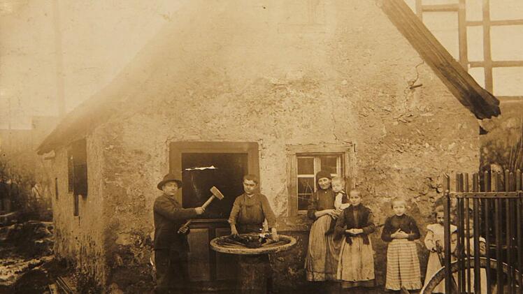 Die Dorfschmiede in Morschreuth anno 1917. Der Nachfolgebau wurde jetzt umfassend saniert. Repro: Josef Hofbauer
