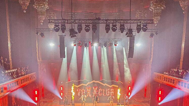 Voxx Club heizte dem Winterzauber so richtig ein.