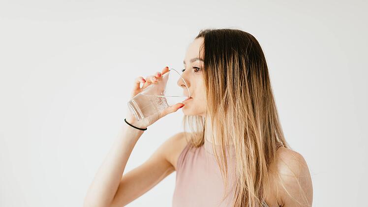 Während der Stoffwechselkur ist es wichtig, viel Wasser zu trinken.