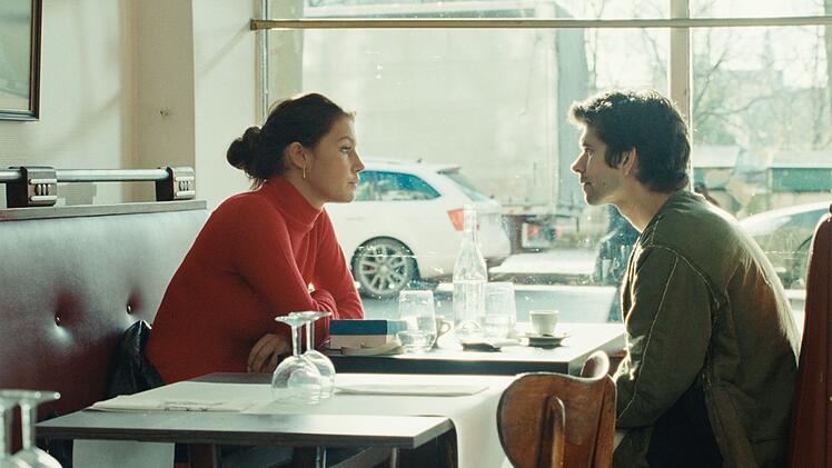 Martin (Ben Whishaw) ist eifersüchtig auf Agathe (Adèle Exarchopoulos).