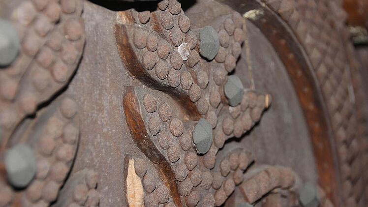Das Wappen im Detail. Foto: Miriam Hegner
