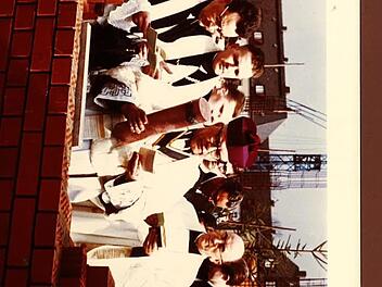 Am Josefitag (19. März) 1968 legte Domkapitular J. Krauser den Grundstein für die St. Josefskirche im Hain. Mit dabei Kaplan Josef Schicker (Zweiter von links), der sich als Ruhestandspriester gut daran erinnert.  Foto: Pfarrarchiv