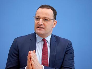 Jens Spahn (CDU) spricht in Pressekonferenz - Liveticker