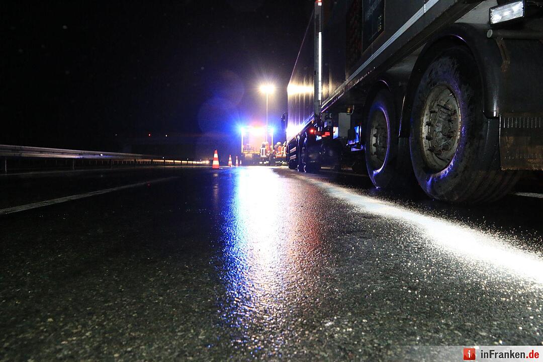 Lkw brennt - A70 lange gesperrt