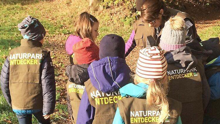 Naturpark-Entdecker: Bei solchen Exkursionen werden nun die Greuther Wichtel mehr &uuml;ber die Natur und Landwirtschaft erfahren.  Foto: Verena Kritikos