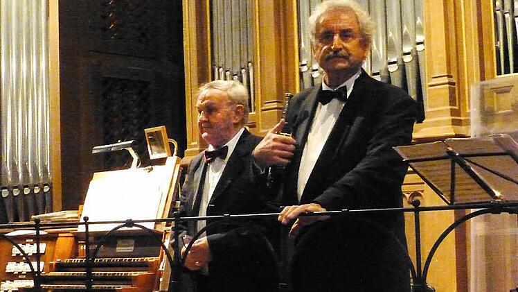 Sie sind in vielen Jahren des gemeinsamen Musizierens zu einer Einheit geworden: Ludwig Güttler und Friedrich Kircheis. Foto: Ahnert