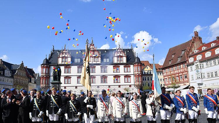 Impressionen vom Einzug am Freitagnachmittag.  Foto: Ronald Rinklef
