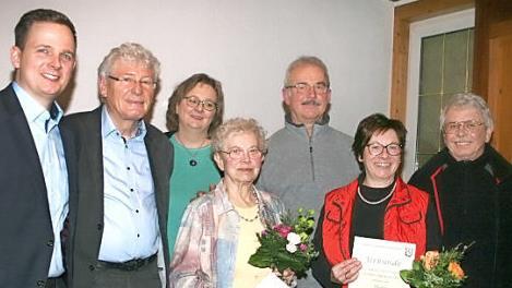 Bei der Jubilarehrung der Bad Rodacher Sängervereinigung (von links): Tobias Ehrlicher, Werner Zoufal, Sabine Lien, Christa Gilbert, Werner Uhlig, Brigitte Fahrner und Leopold Schinder. Foto: Martin Rebhan