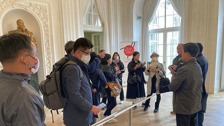 Die Delegation aus Südkorea informiert sich über die Vorgehensweisen. Foto: Klaus Werner