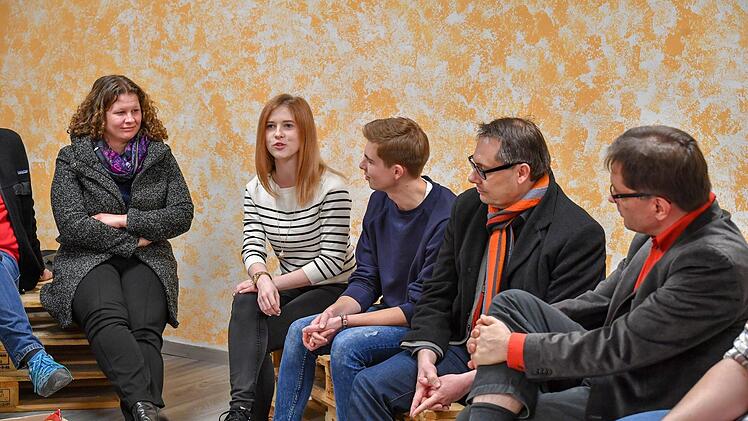 Impressionen vom Besuch im neuen Stadtsteinacher Jugendtreff. Foto: Ronald Rinklef