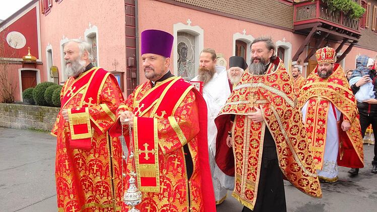Orthodoxer Gottesdienst in Bischofsheim. Foto: Marion Eckert