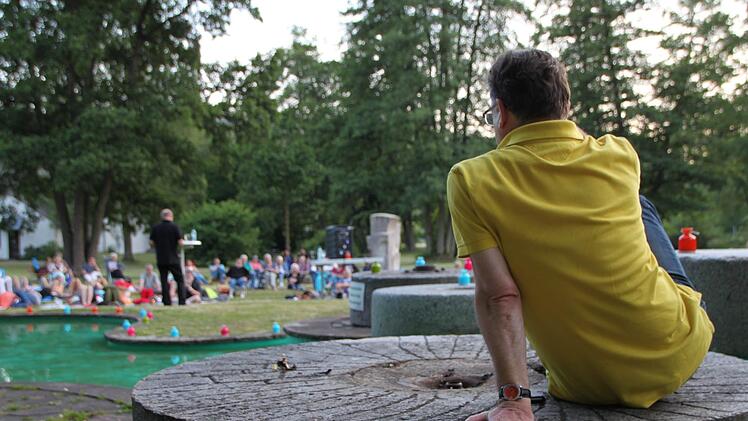 Auftakt der Erzähltheater-Reihe "Sternen-Poeten - Poesie zur Nacht" in Bad Brückenau am 21. Juni 2017. Foto: Ulrike Müller