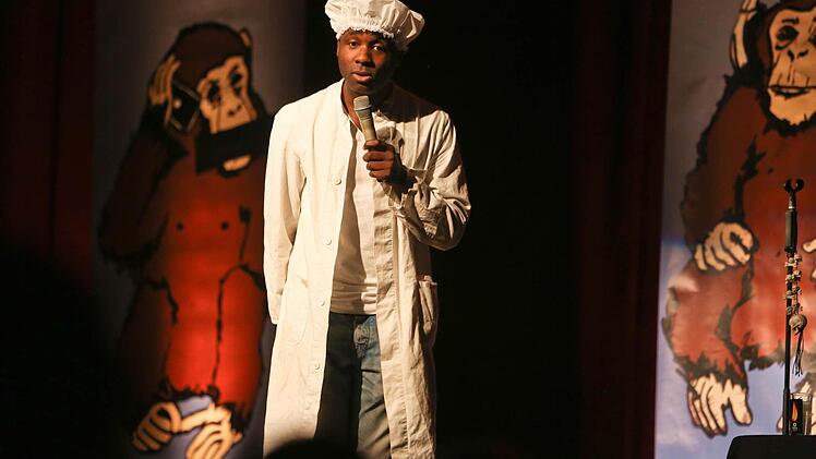 Komiker Dave Davis alias Motombo Umbokko  Foto: Barbara HerbstKomiker Dave Davis in Bamberg; Foto: Barbara Herbst