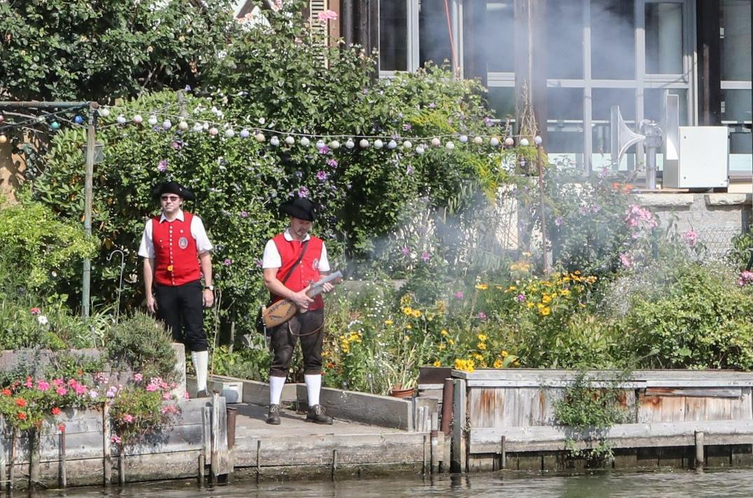 Fischerstechen der Erwachsenen am Sonntag. Foto: Barbara Herbst