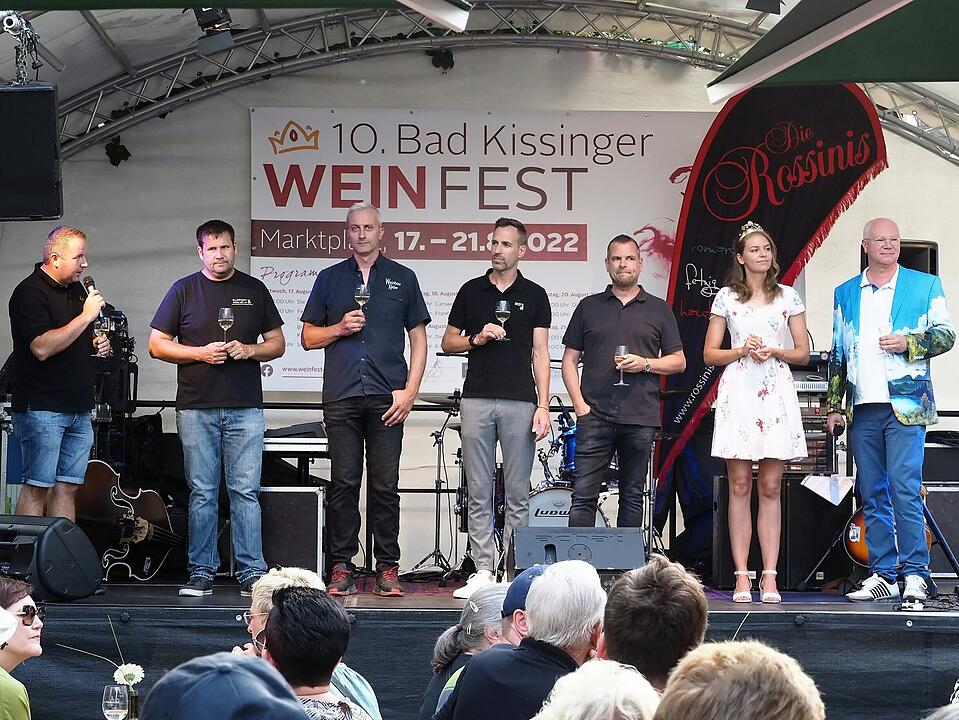 Authentische Saaletal-Weine, Spitzen-Bands und kulinarische Köstlichkeiten.