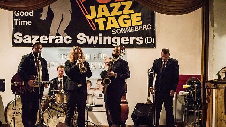 Beste Stimmung: Die Sazerac Swingers gastierten im Rahmen der Jazztage Sonneberg in Ketschenbach.Foto: Jochen Berger
