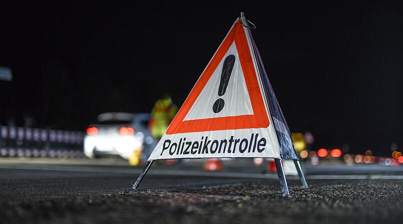 Coburger Polizei sucht Hinweise zu Fluchtauto - innerorts mit 100 km/h