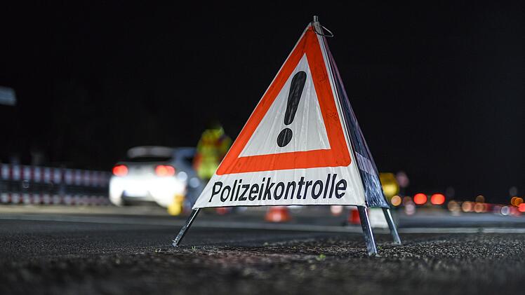Coburger Polizei sucht Hinweise zu Fluchtauto - innerorts mit 100 km/h