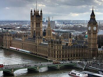 Westminster Abbey und Big Ben gehören zu den Wahrzeichen der Stadt. Symbolfoto: skeeze/pixabay.com