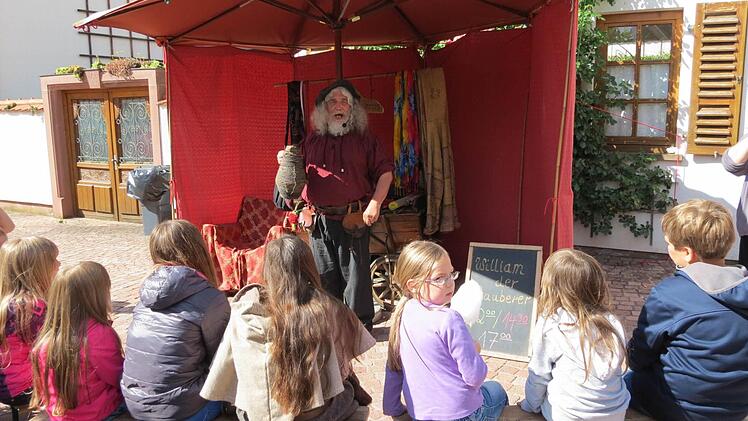 William, der Zauberer, eroberte nicht nur die Herzen der Kinder. Foto: Doris Bauer