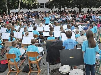 Das Abschlusskonzert der "Next Generation" im Musikverein Forchheim-Buckenhofen  Foto: Jan Korporaal