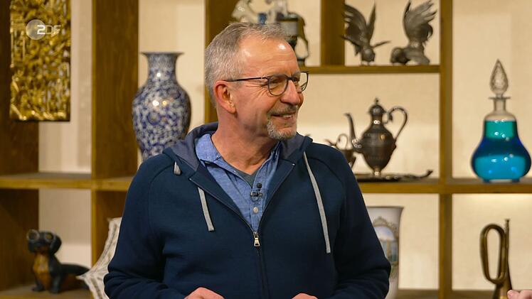 Verkäufer Kersten hatte einen besonderen Ring im Gepäck.