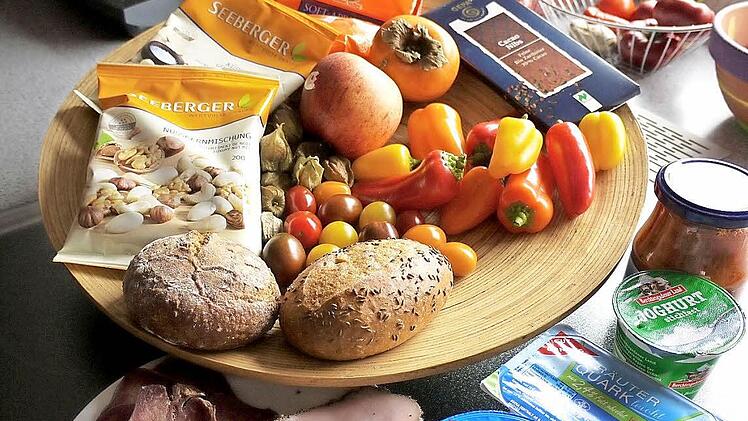 Die Zutaten für schmackhafte und gesunde "Mittags-Brötchen"  Fotos: Pauline Lindner