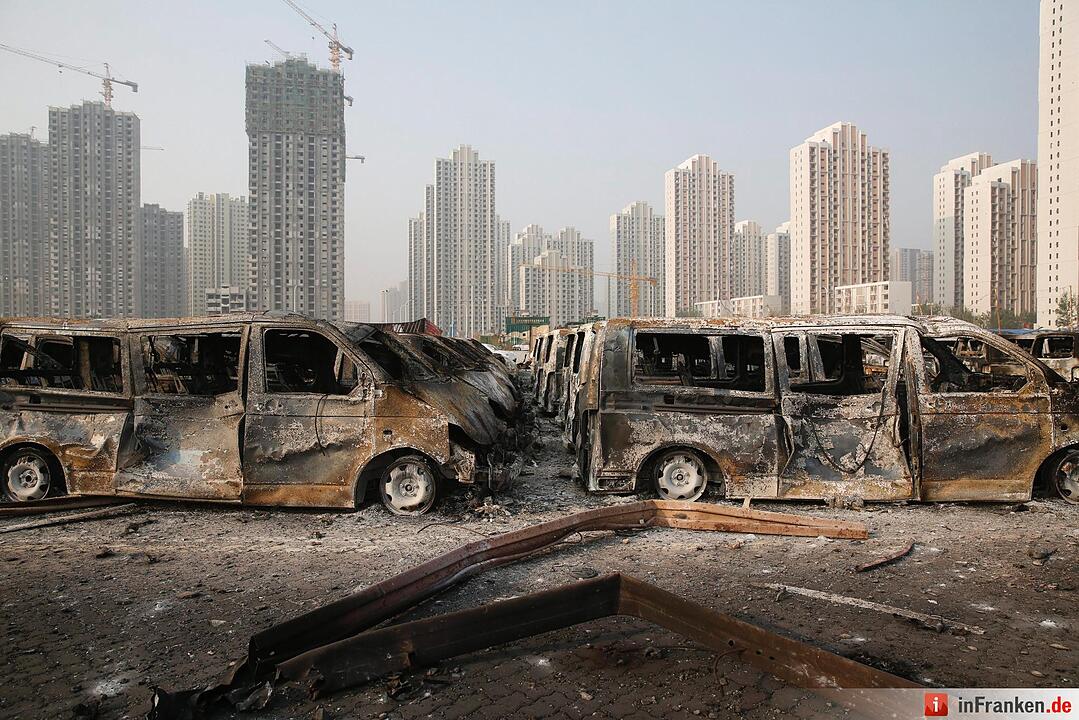 Huge explosion rocks Chinese port city of Tianjin