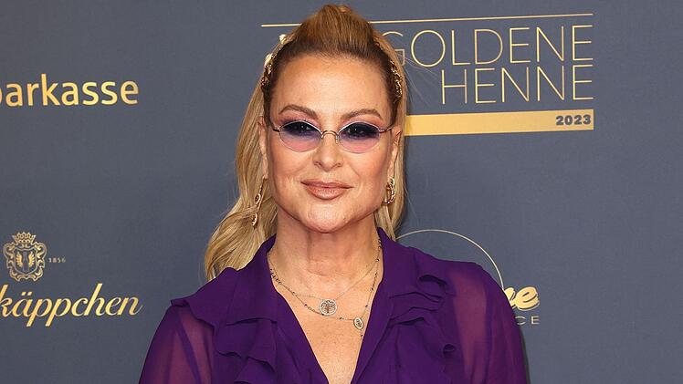 Inzwischen steht sie zu ihrem Alter: Am Anfang ihrer Karriere schummelte sich Soul-Pop-Rühre Anastacia glatte acht Jahre jünger.