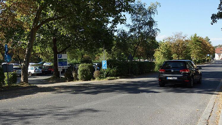 Am Weihertorplatz kommt wieder eine Plattform hin. Foto: Arkadius Guzy