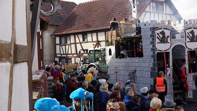 Gaudiwurm in DiebachFoto: Arkadius Guzy