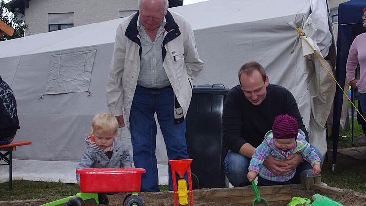 Impressionen vom neuen Spielplatz Foto: Heike Schülein