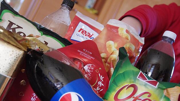 Verführerisch - aber auch ziemlich ungesund. Viele Menschen wollen in der Fastenzeit bewusster leben. Foto: Marco Meissner