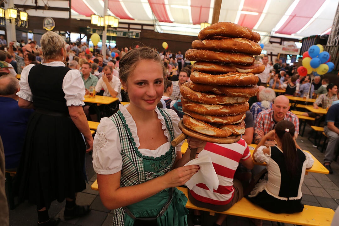 Eröffnung der Kulmbacher Bierwoche mit Büttnertanz und Bieranstich; Foto: Barbara Herbst